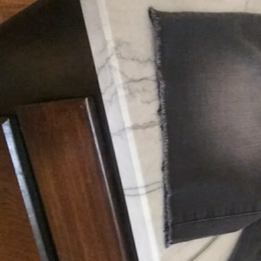Shorts - Picture 2 of 6